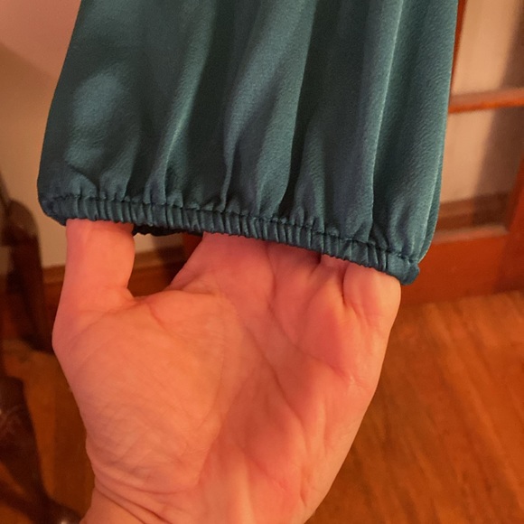 ❤️ Eclair Green Dressy Blouse size XL❤️ - Picture 4 of 7